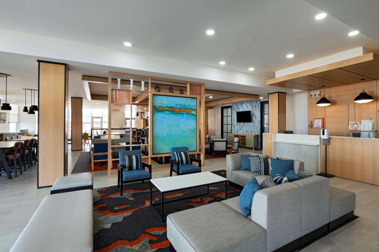 Hyatt House Carlsbad Hotel Exterior photo